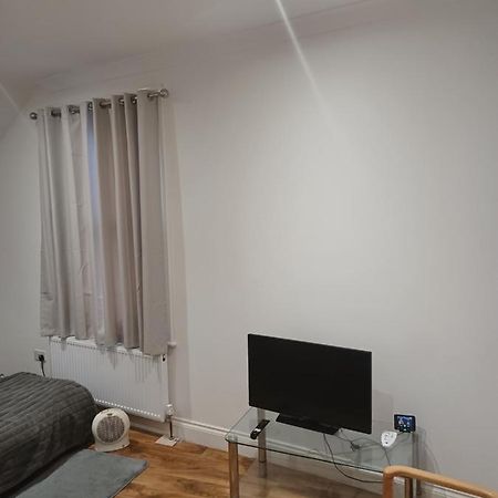 Beautiful Room In Lovely Flat Londra Esterno foto